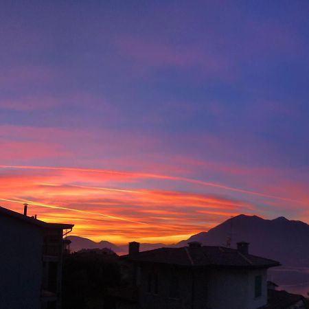 Villa Island Sunset House Sulzano Exterior foto